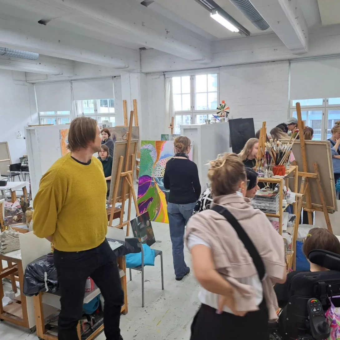 Vapaan Taidekoulun valintakurssi taidemaalariopintoihin järjestetään 18.-22.5.2026